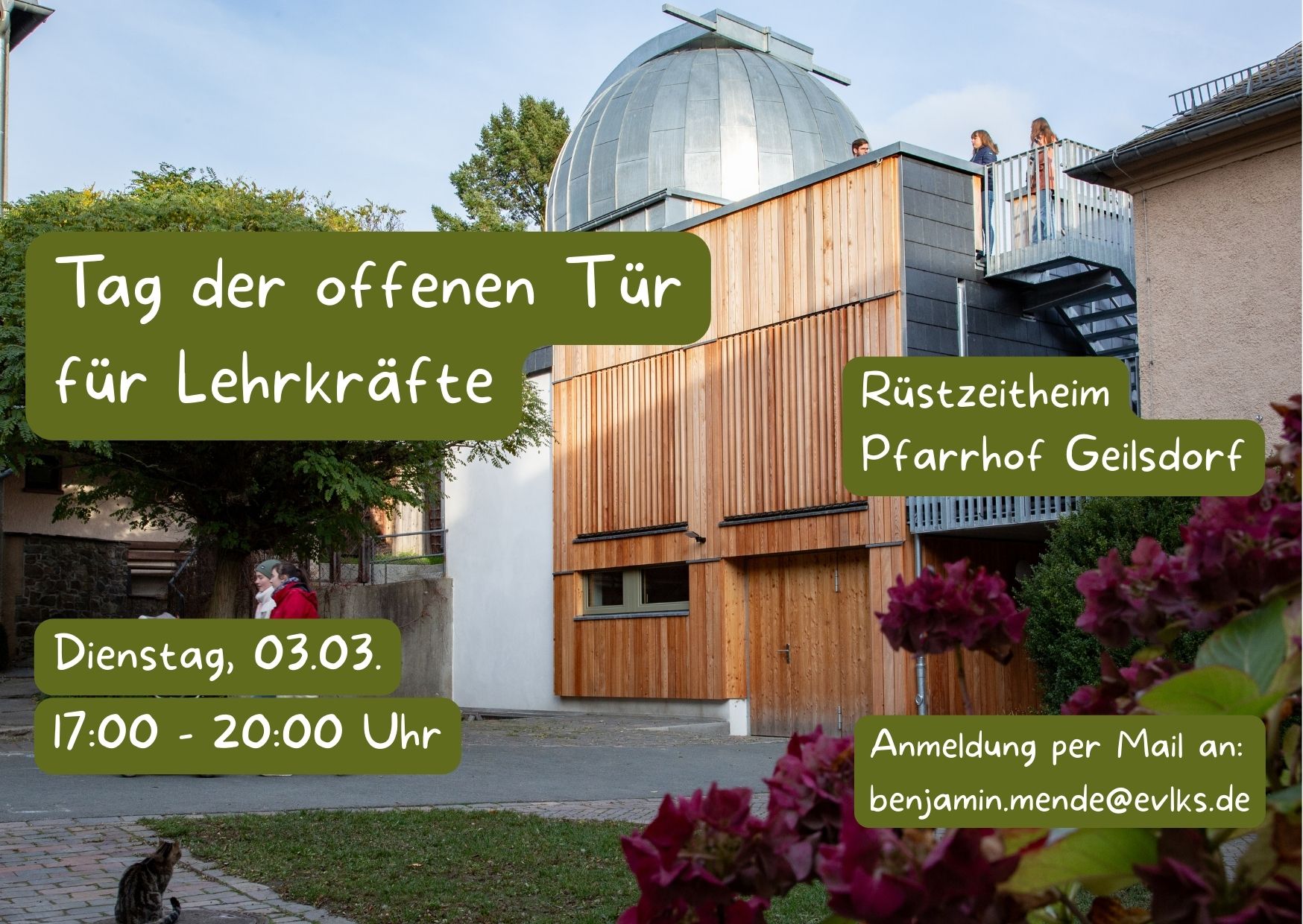 Unter der Kuppel der Sternwarte ist der Schriftzug 