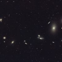 Markarjansche Kette - markarian's chain - (Virgo-Galaxienhaufen) Sternbild Haar der Berenike • Entfernung ca. 20 Mio. - 98 Mio. Lichtjahre | Teleskop CDK17inch | Aufnahme: B.M. / teilweise R.S. • Doerffel Sternwarte©