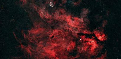 NGC 6888  &ndash; Crescent-Nebel und Umgebung Entfernung: ca. 4.700 Lichtjahre Gr&ouml;&szlig;e: ca. 25 Lichtjahre Sternbild: Schwan | Aufnahme B.M. | Teleskop: Mini radcat | Kamera: 2600MC AIR | Belichtung: 15x300 s