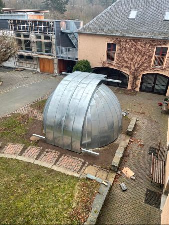 kuppel ist ausgepackt kuppel ist ausgepackt