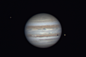 Jupiter mit 2 Monden und einem Finsternis Schatten auf der südlichen Hemisphäre • Aufnahme B.M. / R.S. | Teleskop: TEC APO 160 f/7 Fl. Apo • Doerffel Sternwarte©