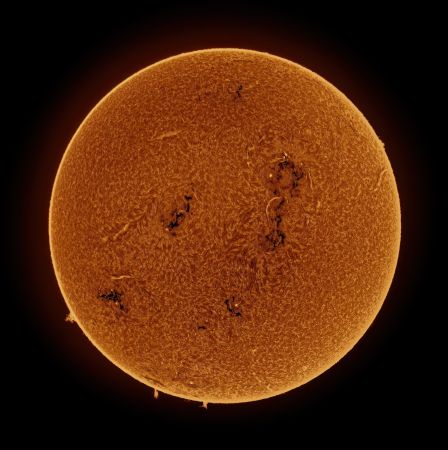 Überblick Sonne • Aufnahme B.M. | Teleskop: ST 130/910 LS130MT Ha B3400 • Doerffel Sternwarte Überblick Sonne • Aufnahme B.M. | Teleskop: ST 130/910 LS130MT Ha B3400 • Doerffel Sternwarte