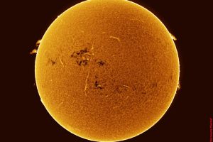Sonne 31.05.2025  • Aufnahme B.M. | Teleskop: ST 130/910 LS130MT Ha B3400 • Doerffel Sternwarte©